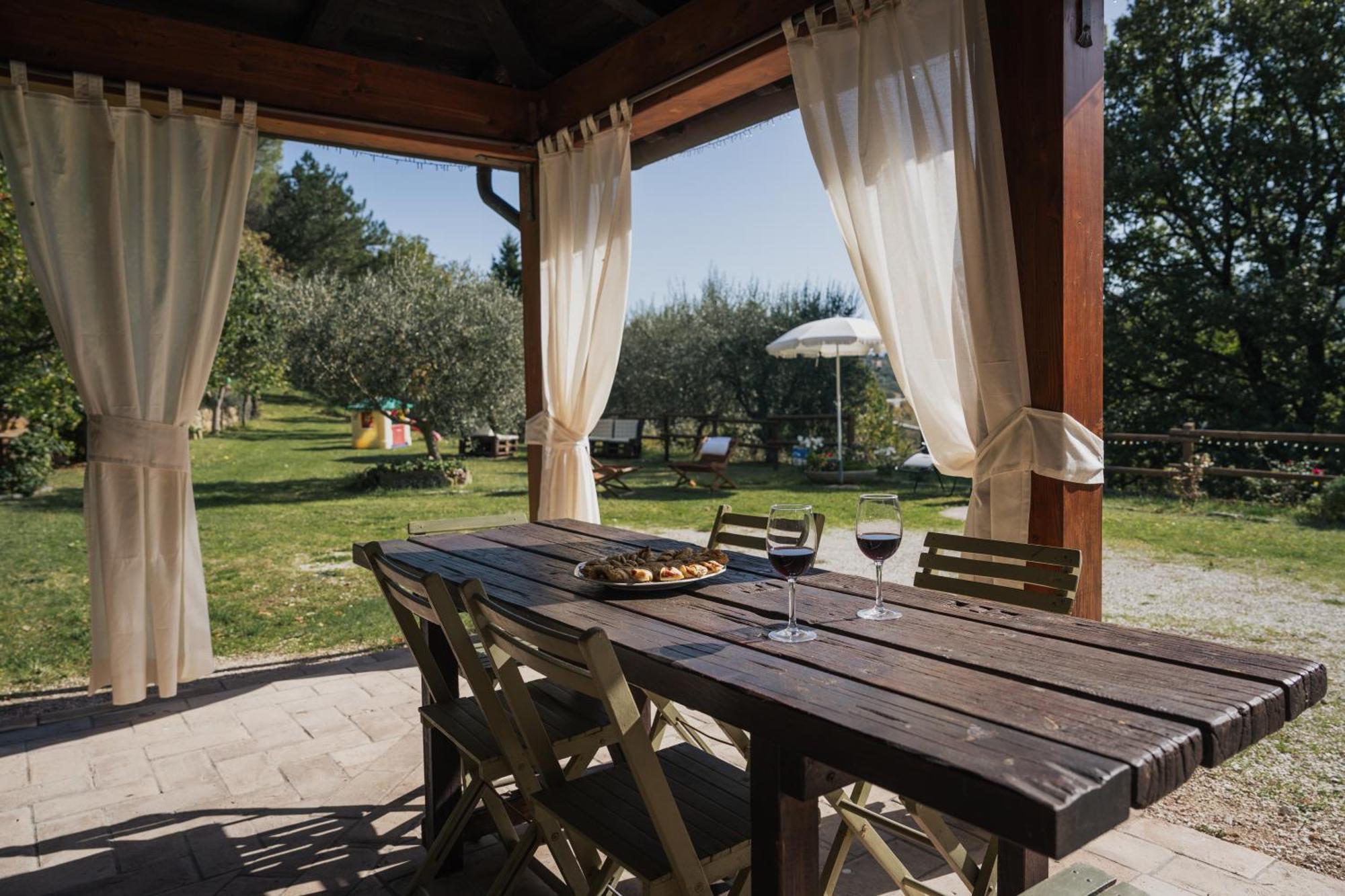 Agriturismo Casa Del Nonno Valfabbrica Exterior foto